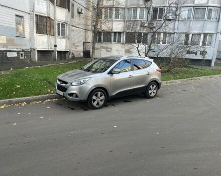 Сірий Хендай іх35, об'ємом двигуна 2 л та пробігом 156 тис. км за 9999 $, фото 6 на Automoto.ua