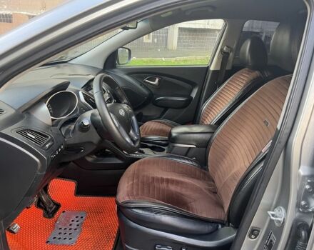 Сірий Хендай іх35, об'ємом двигуна 2 л та пробігом 156 тис. км за 9999 $, фото 12 на Automoto.ua