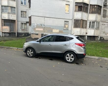 Сірий Хендай іх35, об'ємом двигуна 2 л та пробігом 156 тис. км за 9999 $, фото 5 на Automoto.ua