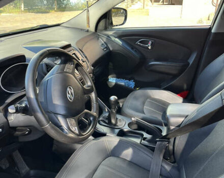 Сірий Хендай іх35, об'ємом двигуна 2 л та пробігом 279 тис. км за 8300 $, фото 16 на Automoto.ua