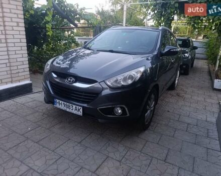 Серый Хендай их35, объемом двигателя 2.01 л и пробегом 232 тыс. км за 12500 $, фото 6 на Automoto.ua