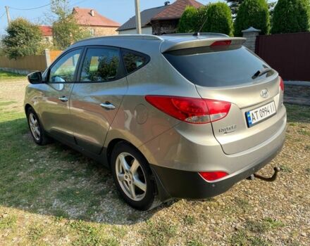 Сірий Хендай іх35, об'ємом двигуна 2 л та пробігом 244 тис. км за 10300 $, фото 3 на Automoto.ua