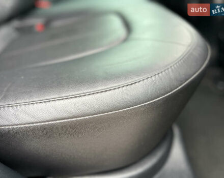 Серый Хендай их35, объемом двигателя 2 л и пробегом 262 тыс. км за 12150 $, фото 80 на Automoto.ua