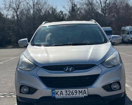 Серый Хендай их35, объемом двигателя 2 л и пробегом 249 тыс. км за 11200 $, фото 26 на Automoto.ua