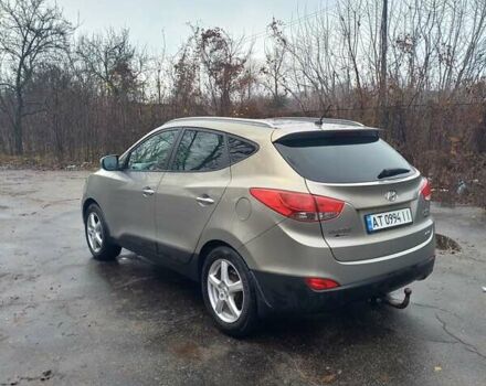 Серый Хендай их35, объемом двигателя 2 л и пробегом 244 тыс. км за 10950 $, фото 16 на Automoto.ua