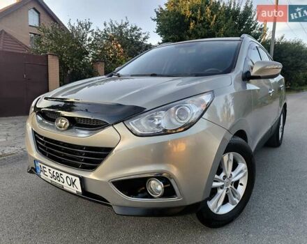 Серый Хендай их35, объемом двигателя 2 л и пробегом 187 тыс. км за 9900 $, фото 11 на Automoto.ua