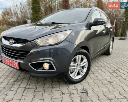 Серый Хендай их35, объемом двигателя 2 л и пробегом 262 тыс. км за 12150 $, фото 14 на Automoto.ua