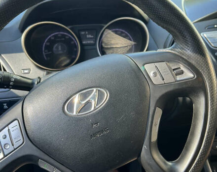 Сірий Хендай іх35, об'ємом двигуна 2 л та пробігом 279 тис. км за 8300 $, фото 8 на Automoto.ua
