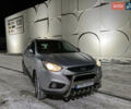 Серый Хендай их35, объемом двигателя 2 л и пробегом 99 тыс. км за 11500 $, фото 1 на Automoto.ua