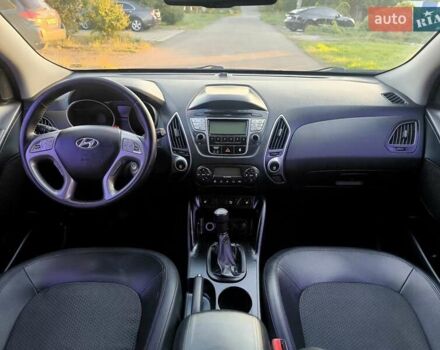 Серый Хендай их35, объемом двигателя 2 л и пробегом 187 тыс. км за 9900 $, фото 14 на Automoto.ua