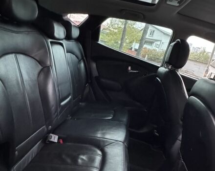 Серый Хендай их35, объемом двигателя 2 л и пробегом 190 тыс. км за 10700 $, фото 11 на Automoto.ua