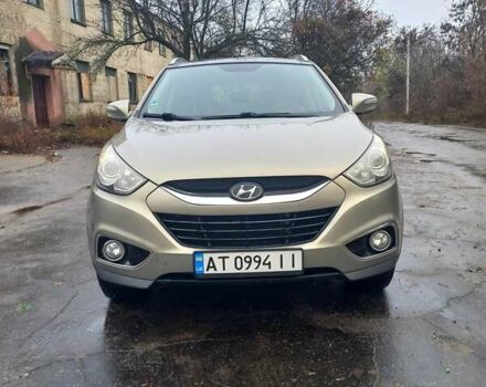 Серый Хендай их35, объемом двигателя 2 л и пробегом 244 тыс. км за 10950 $, фото 1 на Automoto.ua