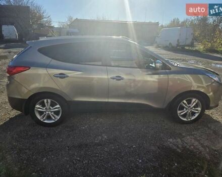 Хендай их35 2010 в Очакове на Automoto.ua Серый Хендай их35, объемом двигателя 2 л и пробегом 170 тыс. км за 11300 $, фото 16 на Automoto.ua