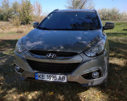 Серый Хендай их35, объемом двигателя 2 л и пробегом 170 тыс. км за 11500 $, фото 3 на Automoto.ua