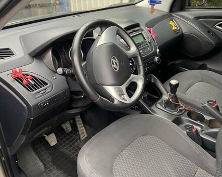 Серый Хендай их35, объемом двигателя 2 л и пробегом 72 тыс. км за 11000 $, фото 10 на Automoto.ua