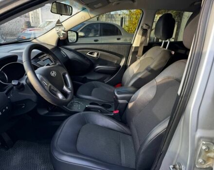 Сірий Хендай іх35, об'ємом двигуна 2 л та пробігом 228 тис. км за 10999 $, фото 7 на Automoto.ua