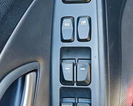 Серый Хендай их35, объемом двигателя 2 л и пробегом 207 тыс. км за 10600 $, фото 21 на Automoto.ua