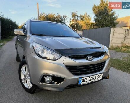 Серый Хендай их35, объемом двигателя 2 л и пробегом 187 тыс. км за 9900 $, фото 9 на Automoto.ua