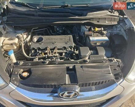 Серый Хендай их35, объемом двигателя 2 л и пробегом 249 тыс. км за 11200 $, фото 13 на Automoto.ua