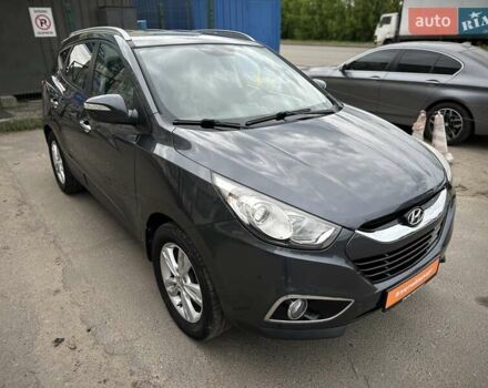 Серый Хендай их35, объемом двигателя 1.7 л и пробегом 192 тыс. км за 14250 $, фото 17 на Automoto.ua