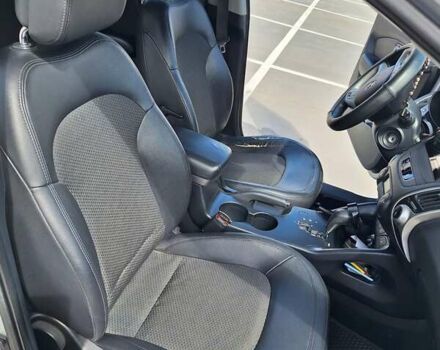 Серый Хендай их35, объемом двигателя 2 л и пробегом 174 тыс. км за 12000 $, фото 26 на Automoto.ua