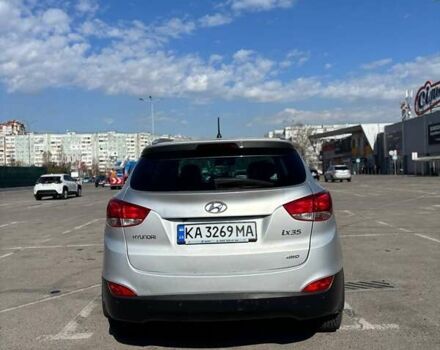 Серый Хендай их35, объемом двигателя 2 л и пробегом 249 тыс. км за 11200 $, фото 24 на Automoto.ua