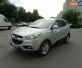 Серый Хендай их35, объемом двигателя 2 л и пробегом 274 тыс. км за 9299 $, фото 1 на Automoto.ua