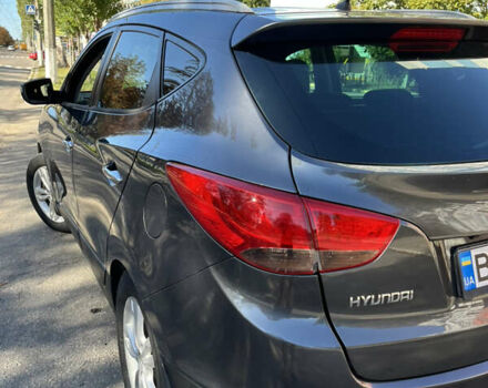 Сірий Хендай іх35, об'ємом двигуна 2 л та пробігом 279 тис. км за 8300 $, фото 17 на Automoto.ua