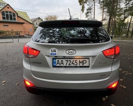 Серый Хендай их35, объемом двигателя 2 л и пробегом 190 тыс. км за 10700 $, фото 9 на Automoto.ua