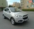 Серый Хендай их35, объемом двигателя 2 л и пробегом 274 тыс. км за 9299 $, фото 4 на Automoto.ua