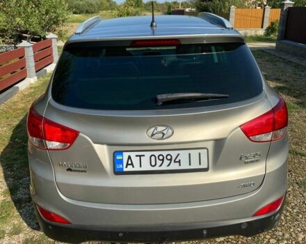 Сірий Хендай іх35, об'ємом двигуна 2 л та пробігом 244 тис. км за 10300 $, фото 4 на Automoto.ua