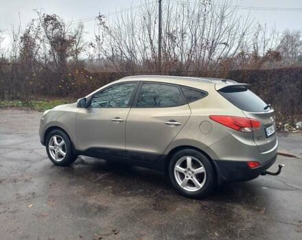 Серый Хендай их35, объемом двигателя 2 л и пробегом 244 тыс. км за 10950 $, фото 17 на Automoto.ua