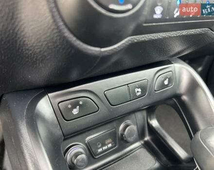 Серый Хендай их35, объемом двигателя 2 л и пробегом 262 тыс. км за 12150 $, фото 61 на Automoto.ua