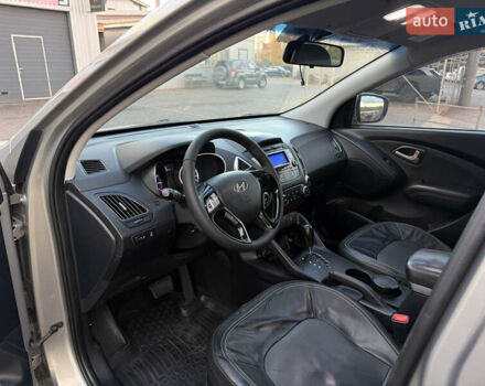 Хендай их35 2010 в Кривом Роге на Automoto.ua Серый Хендай их35, объемом двигателя 2 л и пробегом 220 тыс. км за 11800 $, фото 21 на Automoto.ua