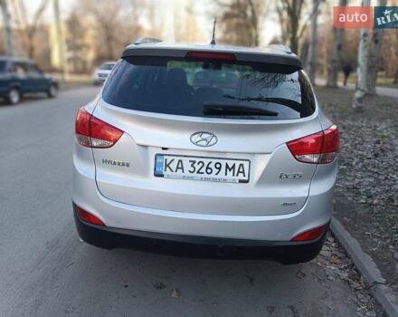 Серый Хендай их35, объемом двигателя 2 л и пробегом 249 тыс. км за 11200 $, фото 6 на Automoto.ua