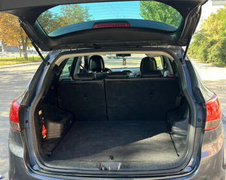 Сірий Хендай іх35, об'ємом двигуна 2 л та пробігом 279 тис. км за 8300 $, фото 13 на Automoto.ua