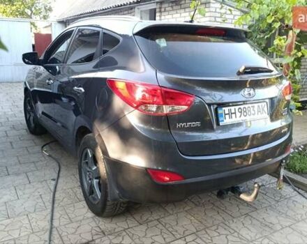 Серый Хендай их35, объемом двигателя 2.01 л и пробегом 232 тыс. км за 12500 $, фото 3 на Automoto.ua