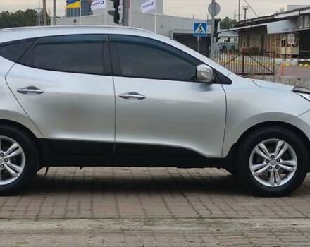 Серый Хендай их35, объемом двигателя 2 л и пробегом 151 тыс. км за 11450 $, фото 12 на Automoto.ua