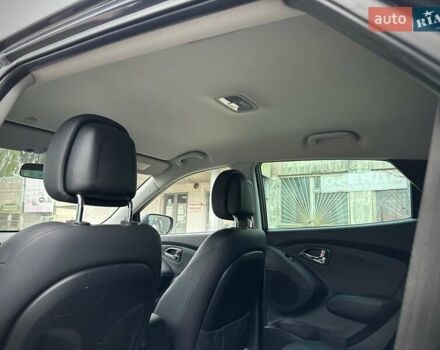 Серый Хендай их35, объемом двигателя 1.7 л и пробегом 192 тыс. км за 14250 $, фото 75 на Automoto.ua