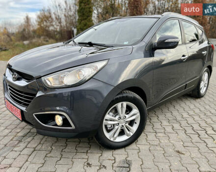 Серый Хендай их35, объемом двигателя 2 л и пробегом 262 тыс. км за 12150 $, фото 15 на Automoto.ua