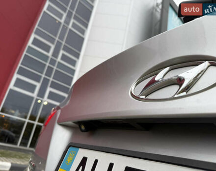 Серый Хендай их35, объемом двигателя 2 л и пробегом 175 тыс. км за 7250 $, фото 19 на Automoto.ua