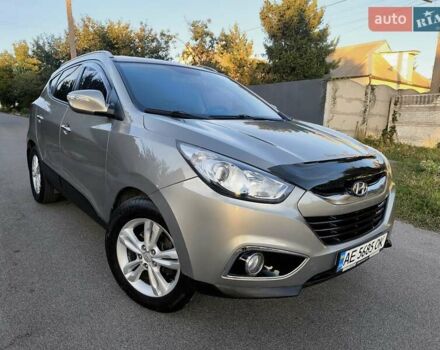 Серый Хендай их35, объемом двигателя 2 л и пробегом 187 тыс. км за 9900 $, фото 7 на Automoto.ua