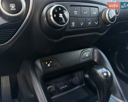 Хендай их35 2010 в Кривом Роге на Automoto.ua Серый Хендай их35, объемом двигателя 2 л и пробегом 220 тыс. км за 11800 $, фото 29 на Automoto.ua