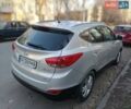 Серый Хендай их35, объемом двигателя 2 л и пробегом 249 тыс. км за 11200 $, фото 3 на Automoto.ua