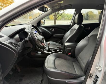 Хендай их35 2010 в Киеве на Automoto.ua Серый Хендай их35, объемом двигателя 2 л и пробегом 175 тыс. км за 7500 $, фото 4 на Automoto.ua