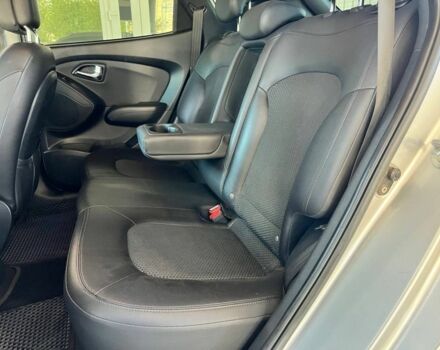 Серый Хендай их35, объемом двигателя 2 л и пробегом 163 тыс. км за 10800 $, фото 21 на Automoto.ua