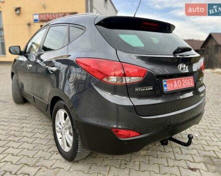 Серый Хендай их35, объемом двигателя 2 л и пробегом 262 тыс. км за 12150 $, фото 24 на Automoto.ua