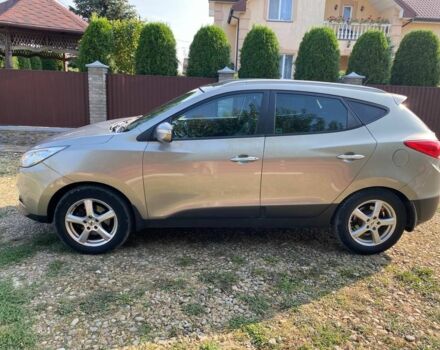 Сірий Хендай іх35, об'ємом двигуна 2 л та пробігом 244 тис. км за 10300 $, фото 2 на Automoto.ua