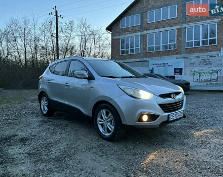 Серый Хендай их35, объемом двигателя 2 л и пробегом 228 тыс. км за 10450 $, фото 1 на Automoto.ua