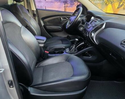 Серый Хендай их35, объемом двигателя 2 л и пробегом 187 тыс. км за 9900 $, фото 17 на Automoto.ua